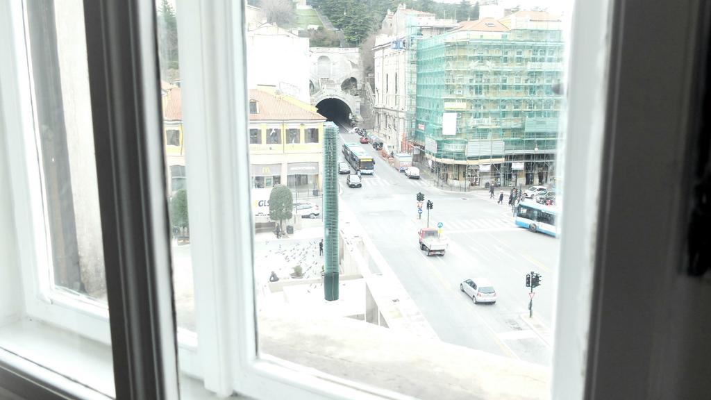 B&B Piazza Goldoni Trieste Eksteriør billede