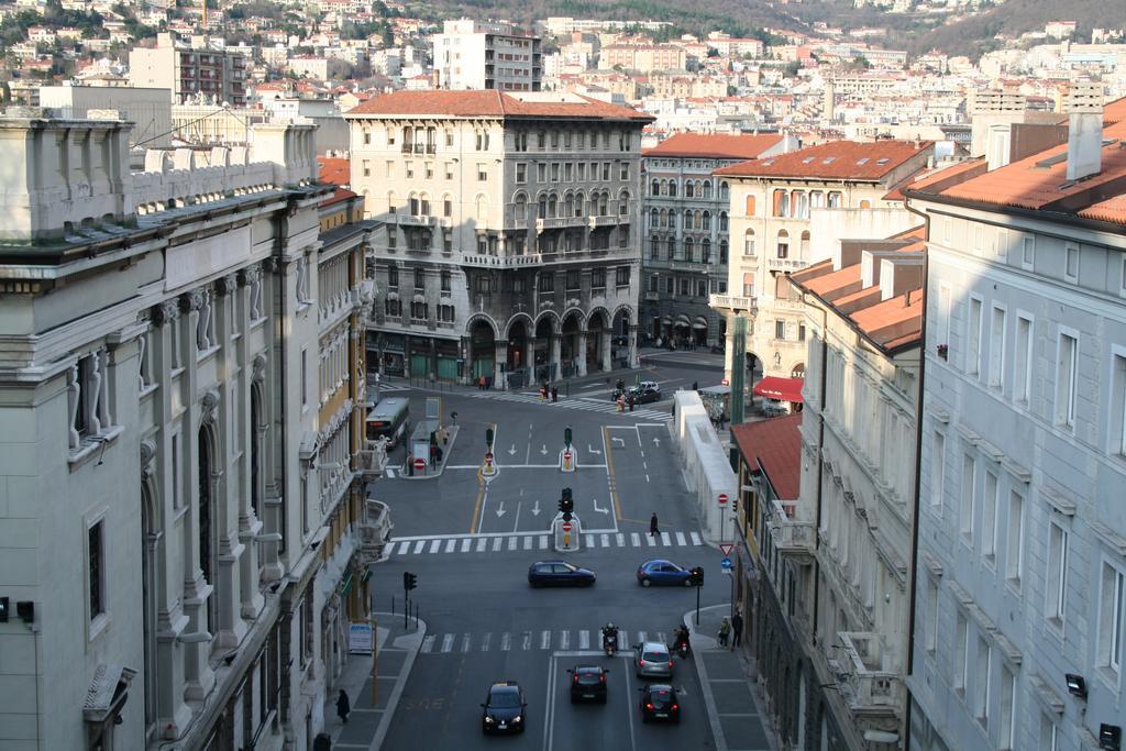 B&B Piazza Goldoni Trieste Eksteriør billede